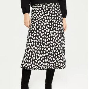 Ann Taylor Women's Size XS Pull On A-Line Skirt Black White Heart Print Midi